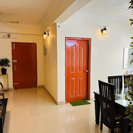 Tranquil Appartement Benares Buitenkant foto